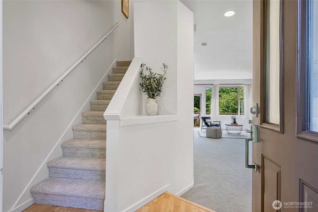 Photo of 2141 NW Boulder Way Drive, Issaquah, WA 98027 (MLS # 2387946)