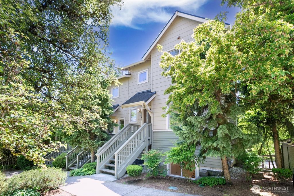 Photo of 2141 NW Boulder Way Drive, Issaquah, WA 98027 (MLS # 2387946)