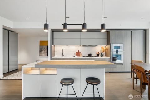 838 Avenue Square NE 1403 Bellevue WA 98004