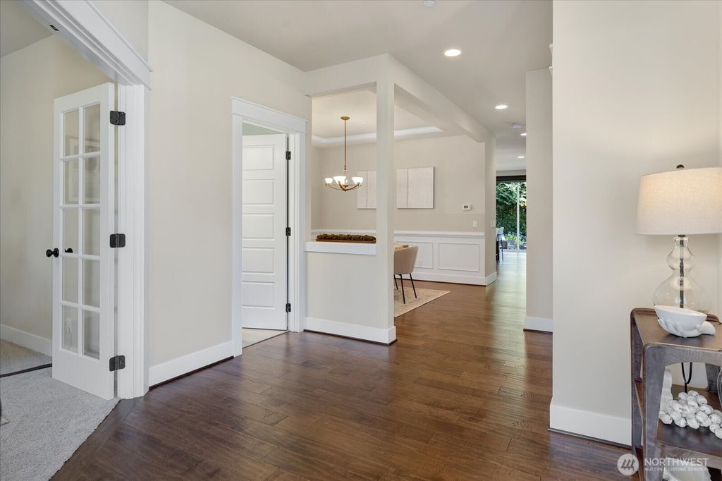 Photo of 6555 125th Avenue NE, Kirkland, WA 98033 (MLS # 2400479)