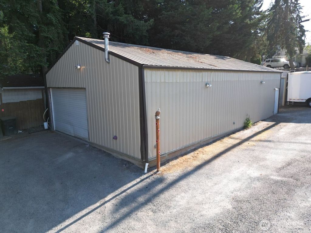 Photo of 13025 Ambaum Boulevard SW, Burien, WA 98146 (MLS # 2413442)