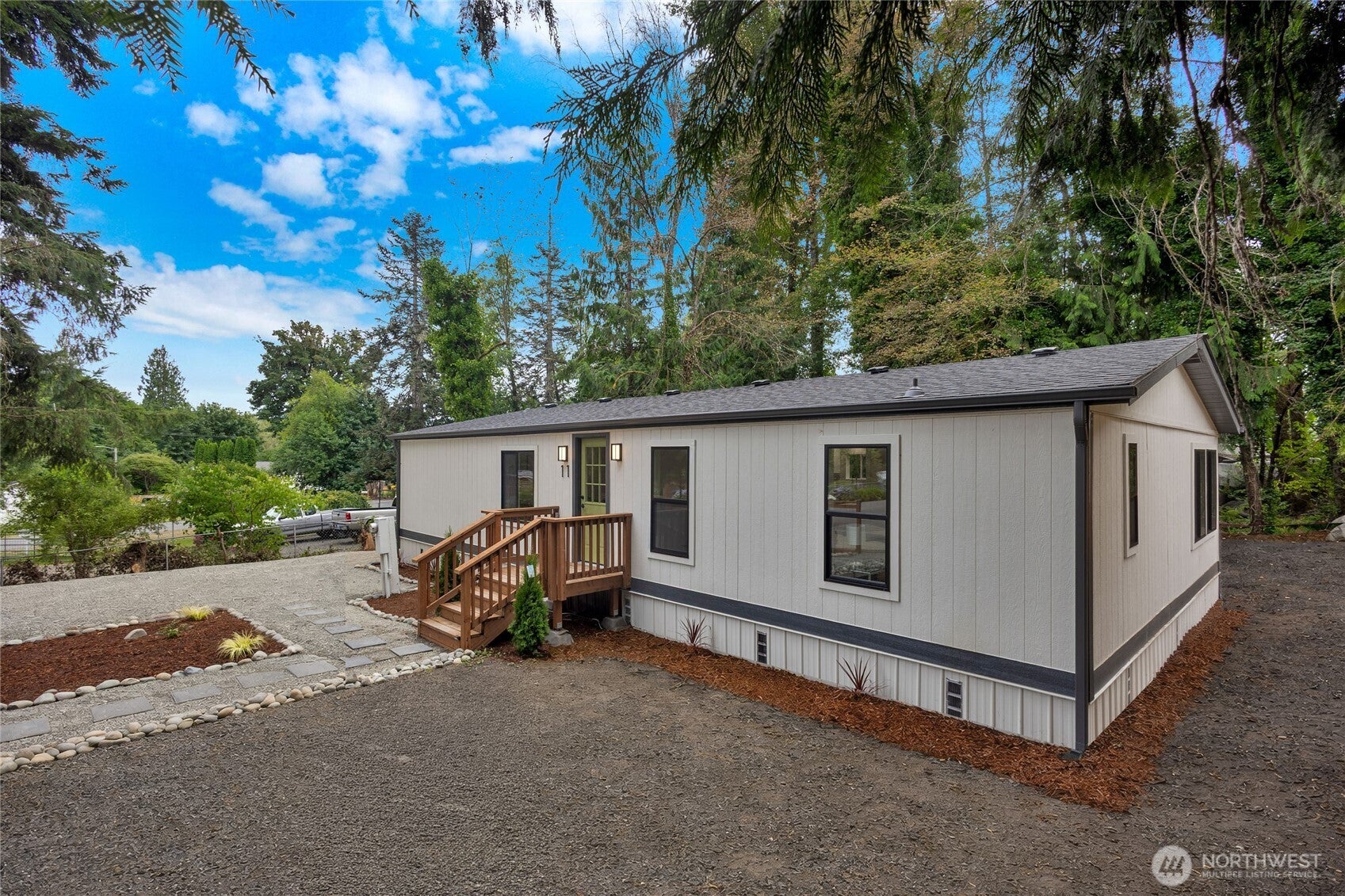 11 NE Davey Jones Court