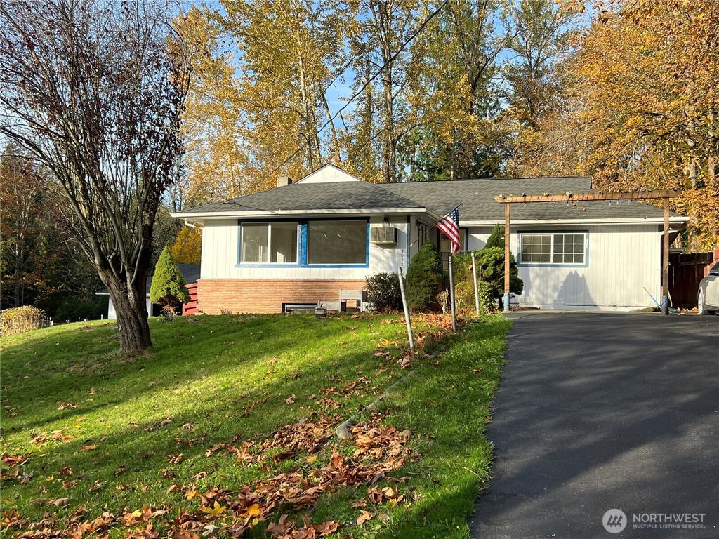 Photo of 20326 SE 24 Street, Sammamish, WA 98075 (MLS # 2490895)