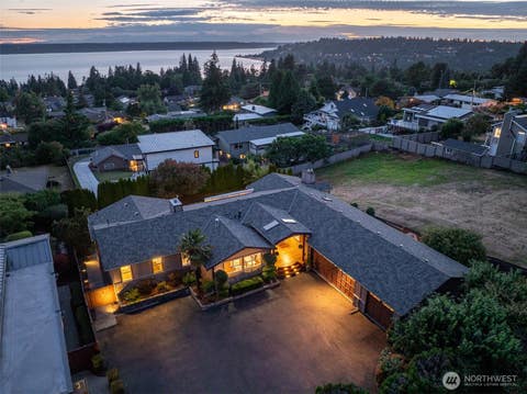 Photo of 18631 2nd Avenue SW, Normandy Park, WA 98166 (MLS # 2550530)
