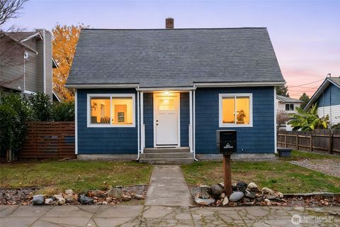 Photo of 3720 N Huson Street, Tacoma, WA 98407 (MLS # 2419839)