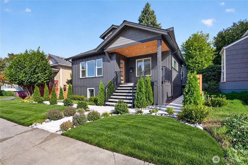 Photo of 5520 Brooklyn Avenue NE, Seattle, WA 98105 (MLS # 2592720)
