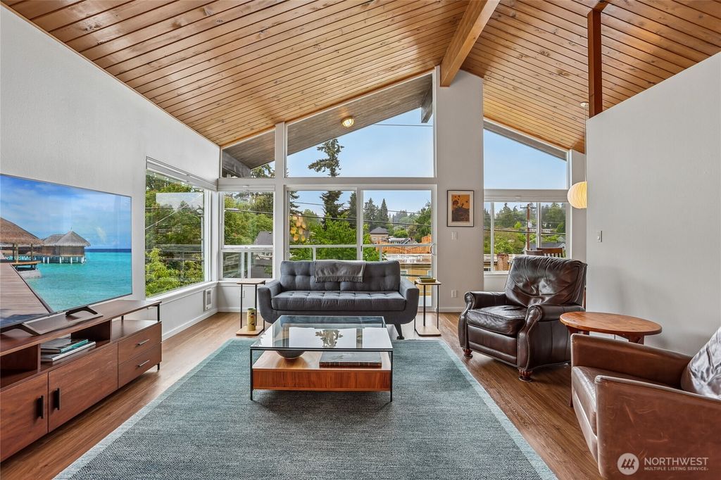 Photo of 5249 40th Avenue NE #404, Seattle, WA 98105 (MLS # 2528303)