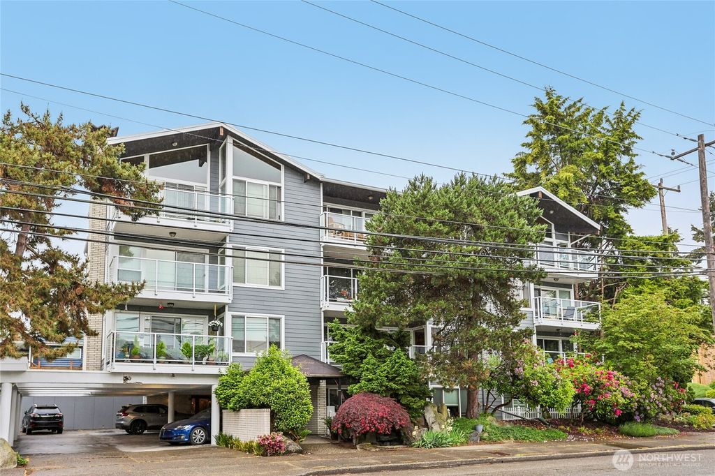 Photo of 5249 40th Avenue NE #404, Seattle, WA 98105 (MLS # 2528303)