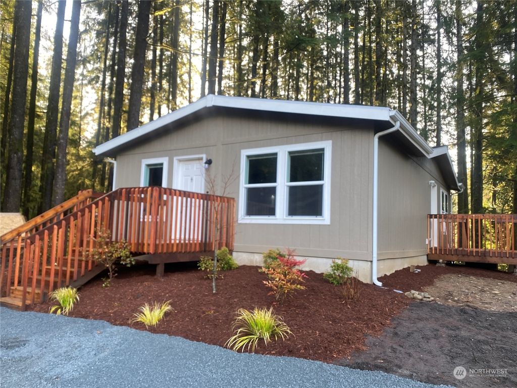 Photo of 23418 Pearce Way, Granite Falls, WA 98252 (MLS # 2183124)