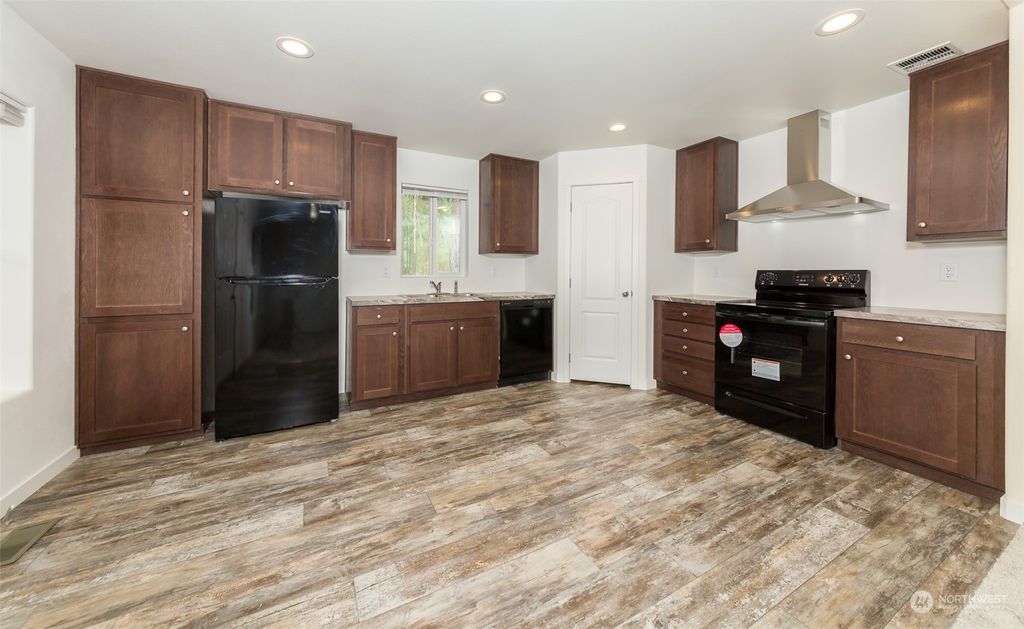 Photo of 23418 Pearce Way, Granite Falls, WA 98252 (MLS # 2183124)