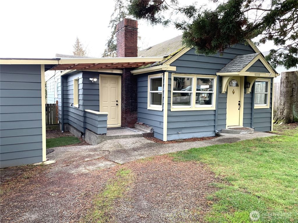 Photo of 12222 22nd Avenue S, Burien, WA 98168 (MLS # 2334871)
