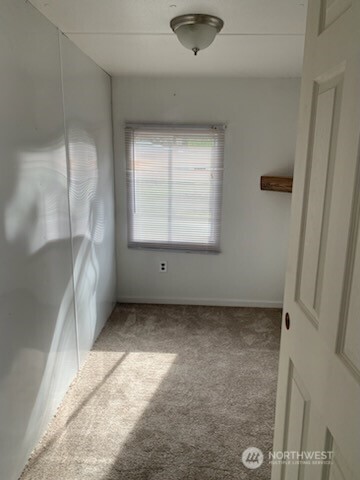38 Hurd Street 33