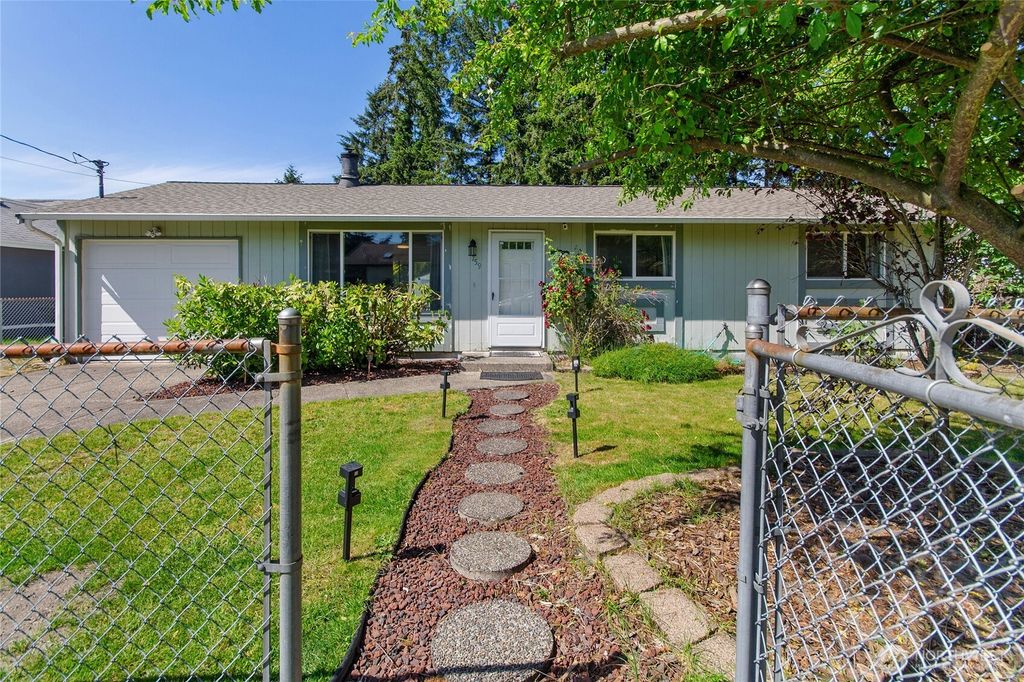 Photo of 759 134th Street S, Tacoma, WA 98444 (MLS # 2528784)