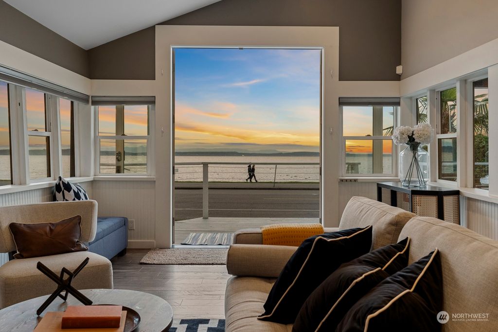 Photo of 1510 Alki Avenue SW, Seattle, WA 98116 (MLS # 2244328)