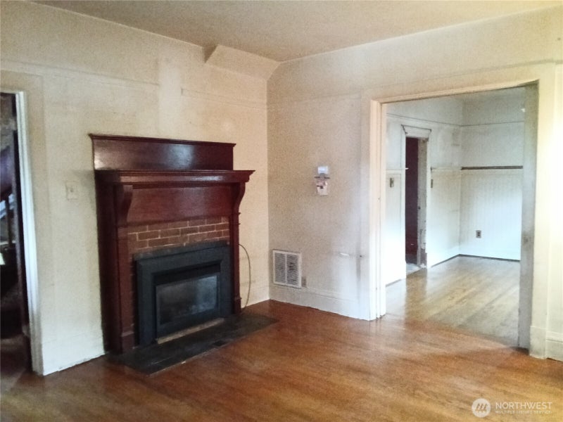 815 N Cushman Avenue