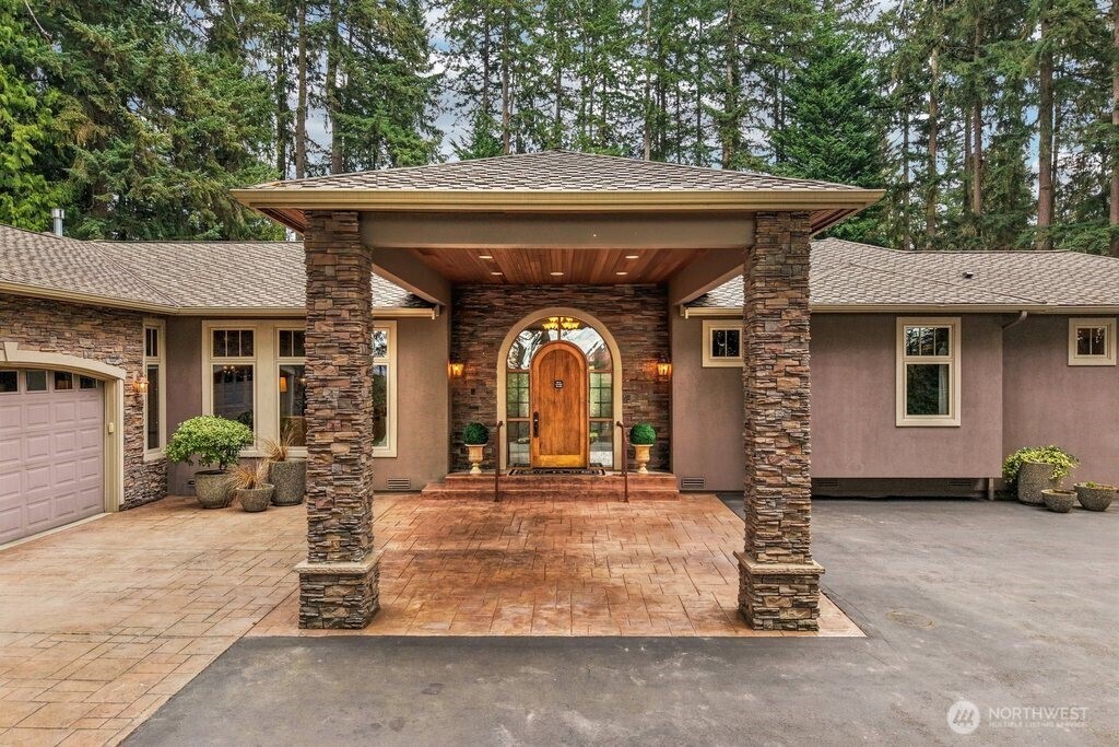 21611 45th Avenue SE