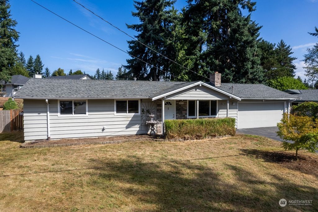 Photo of 302 S 304th Place, Federal Way, WA 98003 (MLS # 2158955)