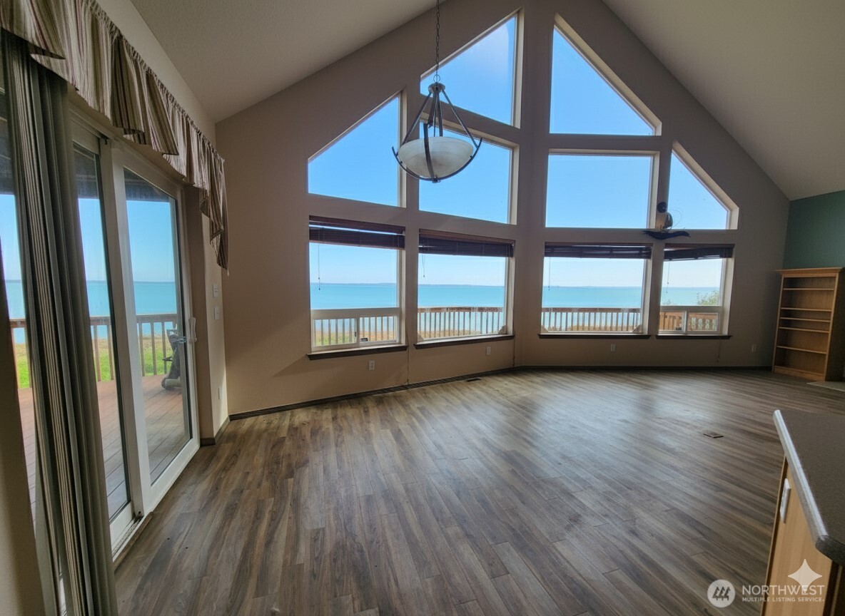 804 Duck Lake Drive NE