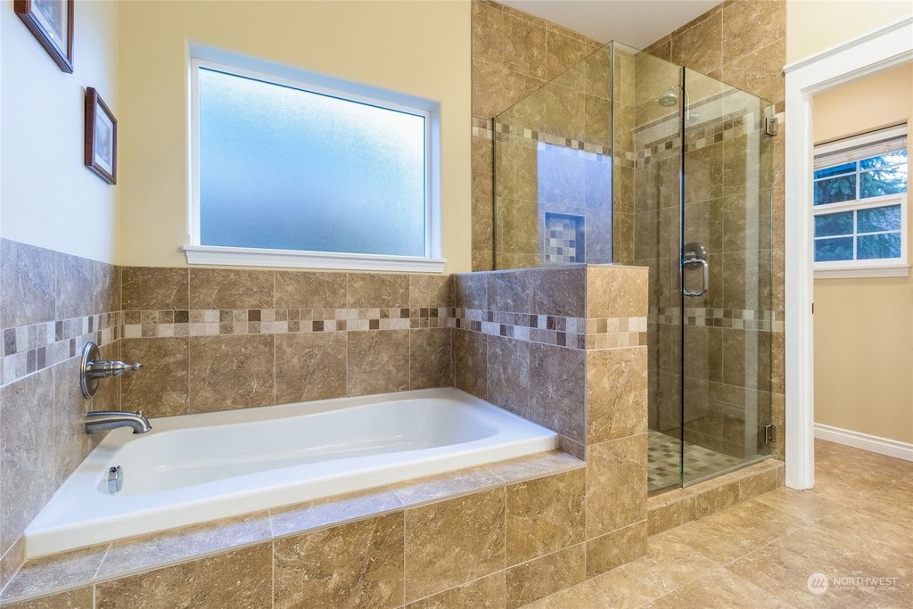 listing image 9368523900389226353