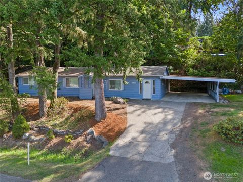 Photo of 1923 26th Ave Ave NW, Olympia, WA 98502 (MLS # 2431271)