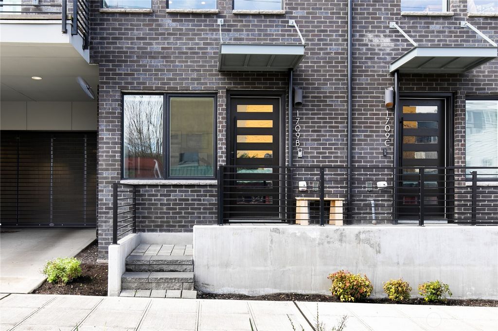 Photo of 1709 20th Avenue #B, Seattle, WA 98122 (MLS # 2345817)