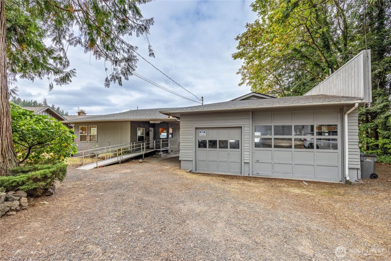 1536 Shorewood Drive