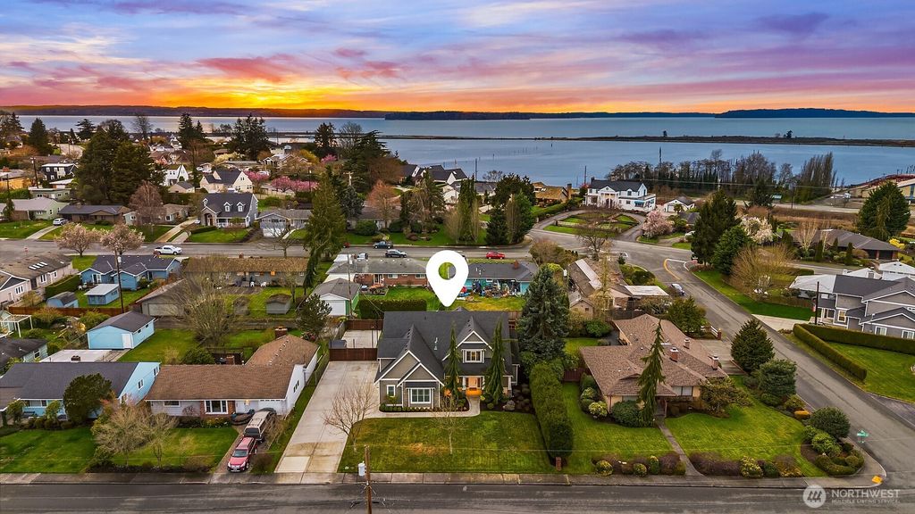 Photo of 512 Wetmore Avenue, Everett, WA 98201 (MLS # 2490093)