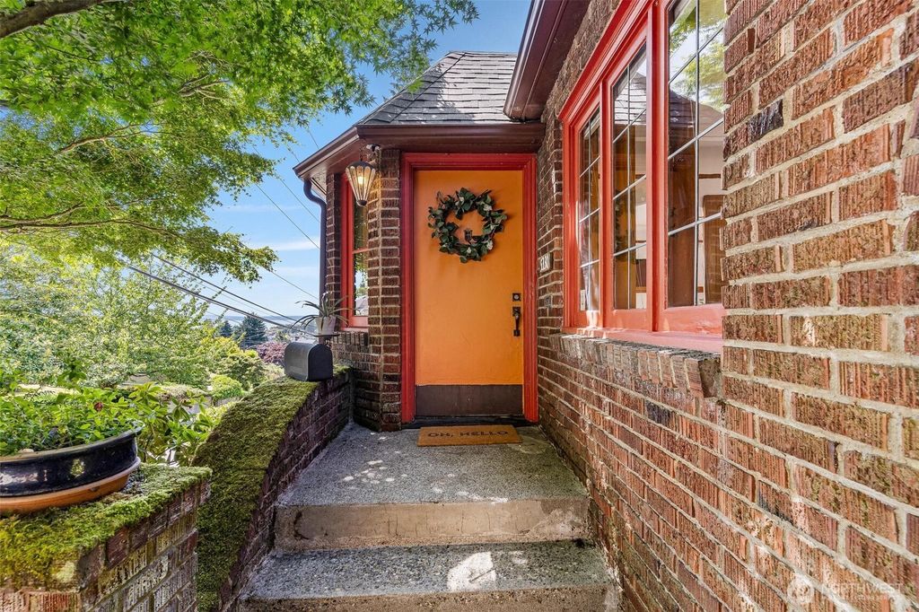 Photo of 5330 SW Lander Street, Seattle, WA 98116 (MLS # 2387712)