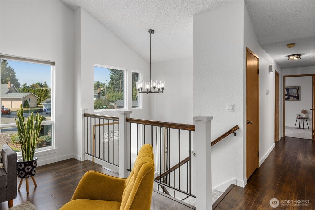 Photo of 114 Vashon Avenue SE, Renton, WA 98059 (MLS # 2427088)