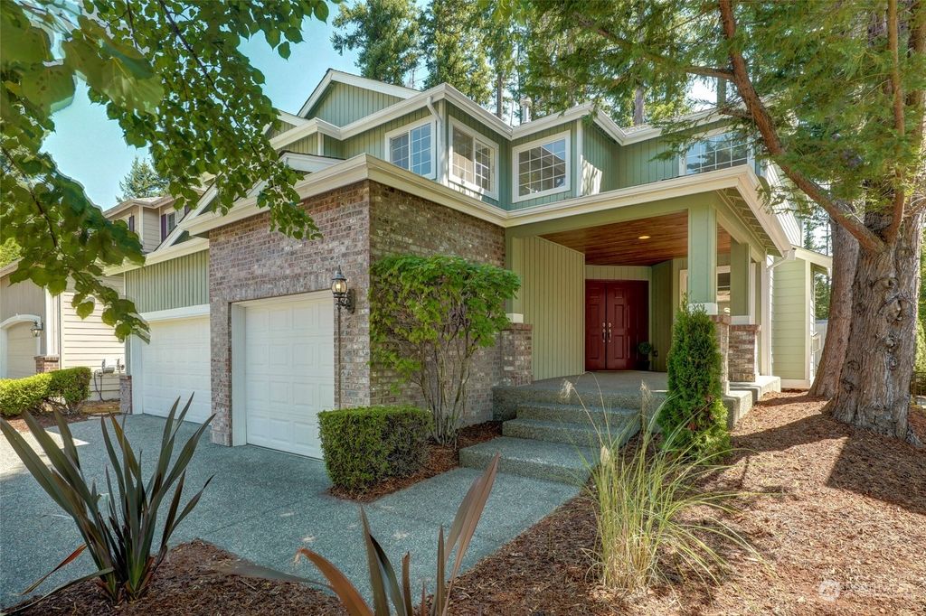 Photo of 2812 257th Place SE, Sammamish, WA 98075 (MLS # 2134589)