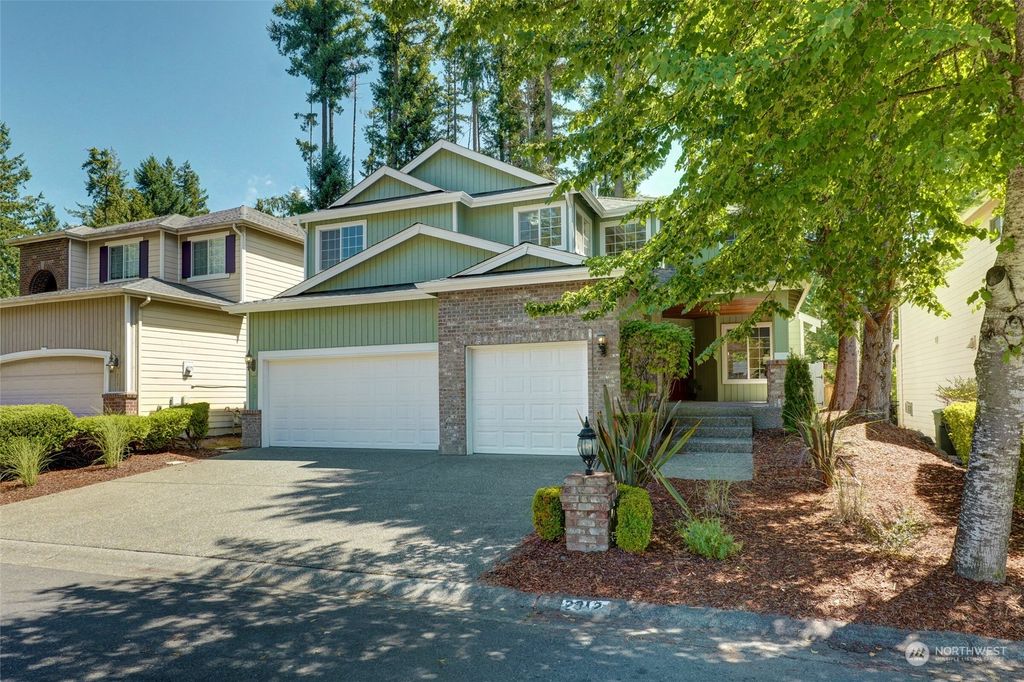 Photo of 2812 257th Place SE, Sammamish, WA 98075 (MLS # 2134589)