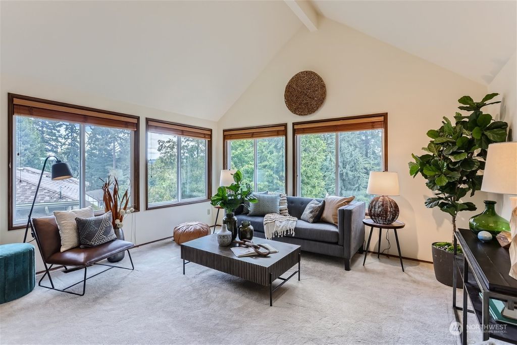 Photo of 18208 NE 102 Court, Redmond, WA 98052 (MLS # 2231269)