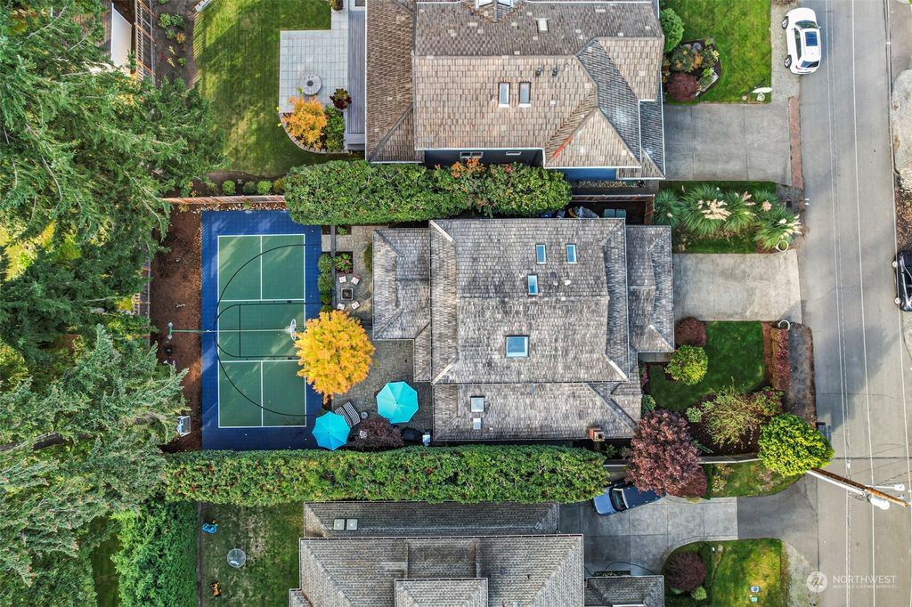 Photo of 3115 109th Avenue SE, Bellevue, WA 98004 (MLS # 2301632)