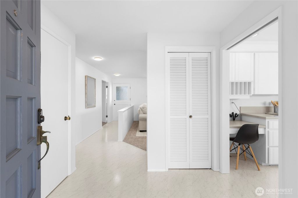 Photo of 29915 2nd Avenue SW, Federal Way, WA 98023 (MLS # 2504493)