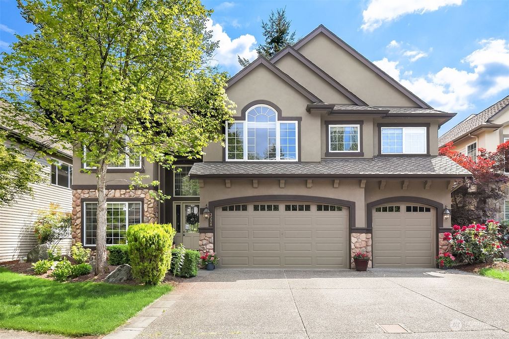 Photo of 3228 214th Court SE, Sammamish, WA 98075 (MLS # 2146799)
