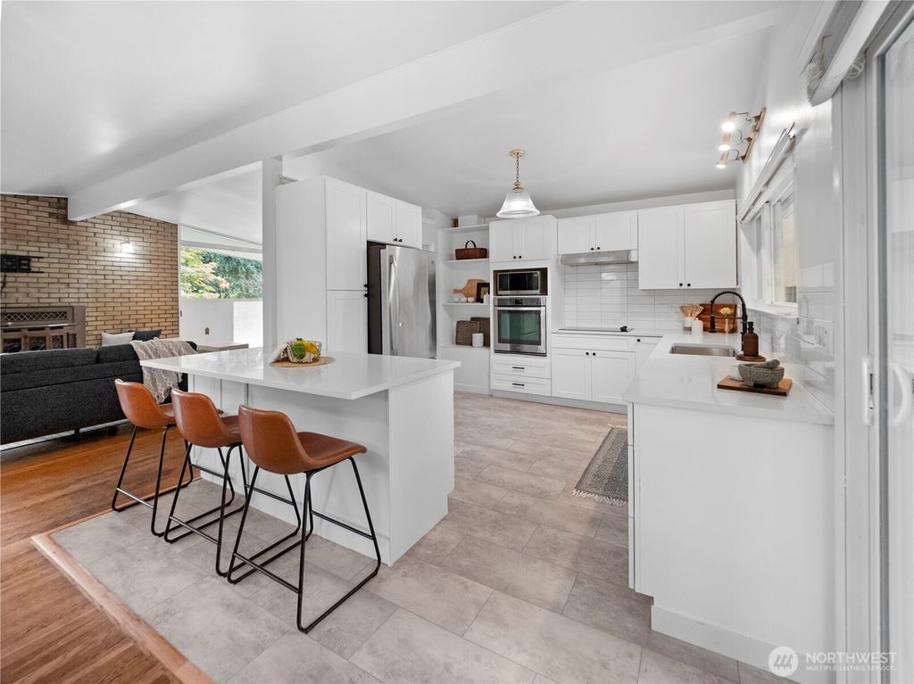 Photo of 817 S 297th Place, Federal Way, WA 98003 (MLS # 2411859)