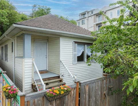 Photo of 2544 15th Avenue W, Seattle, WA 98119 (MLS # 2520606)