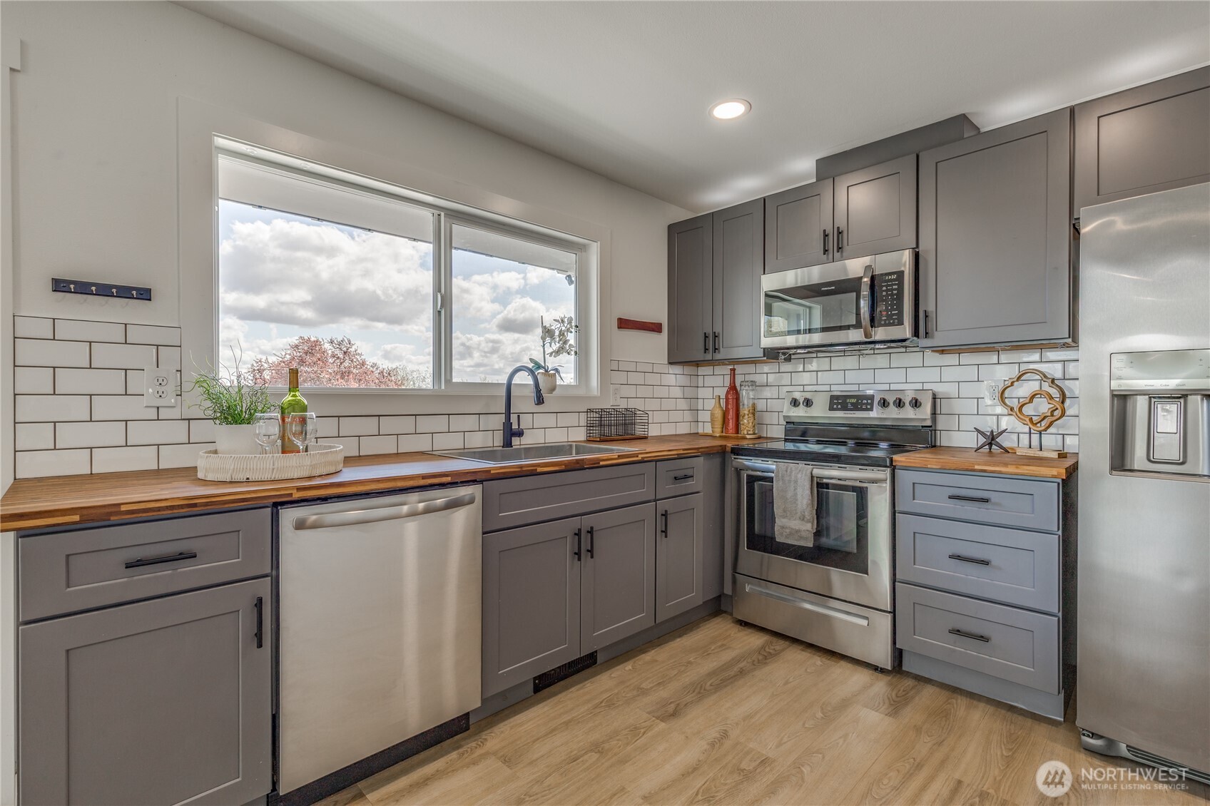 1324 E Fairbanks Street