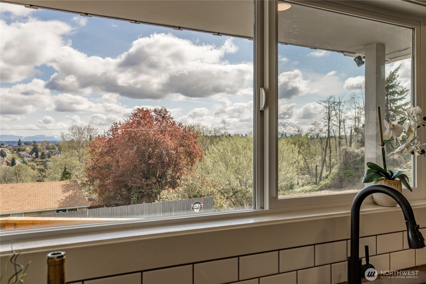 1324 E Fairbanks Street