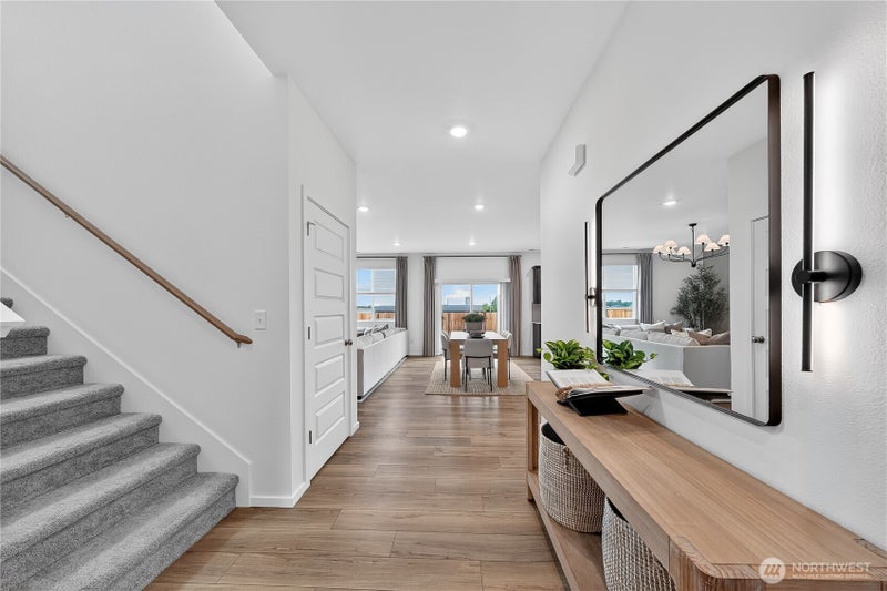 6711 285th Place NW