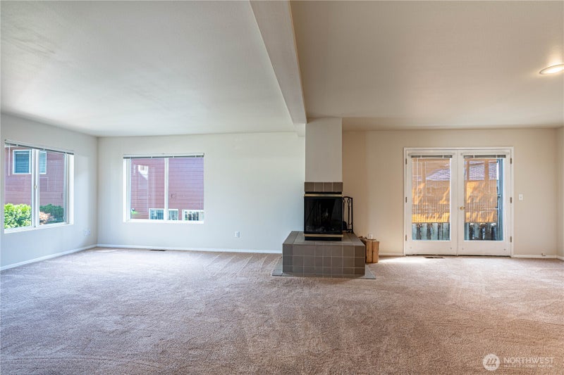 433 W Webster Avenue