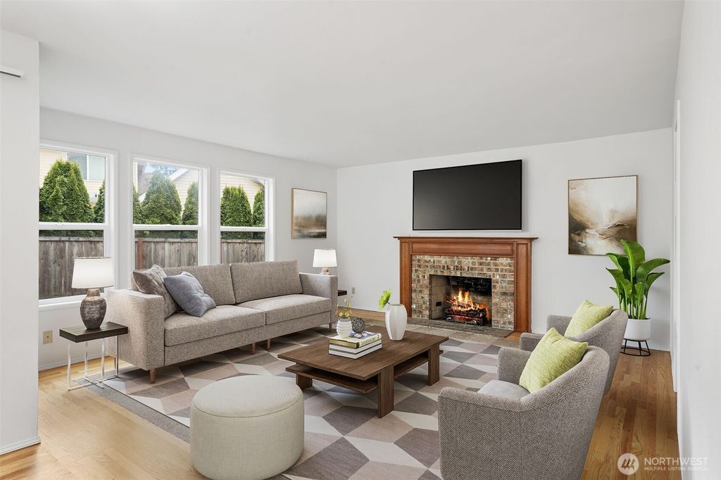 Photo of 28813 14th Avenue S, Federal Way, WA 98003 (MLS # 2507116)