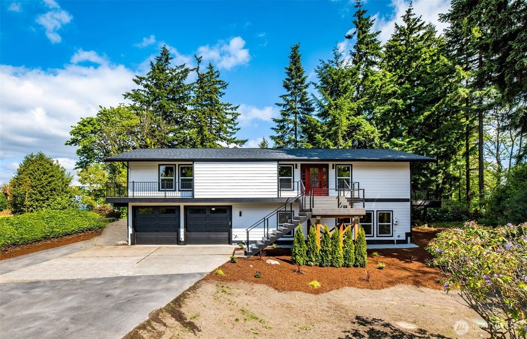 Photo of 36720 55th Avenue S, Auburn, WA 98001 (MLS # 2387000)