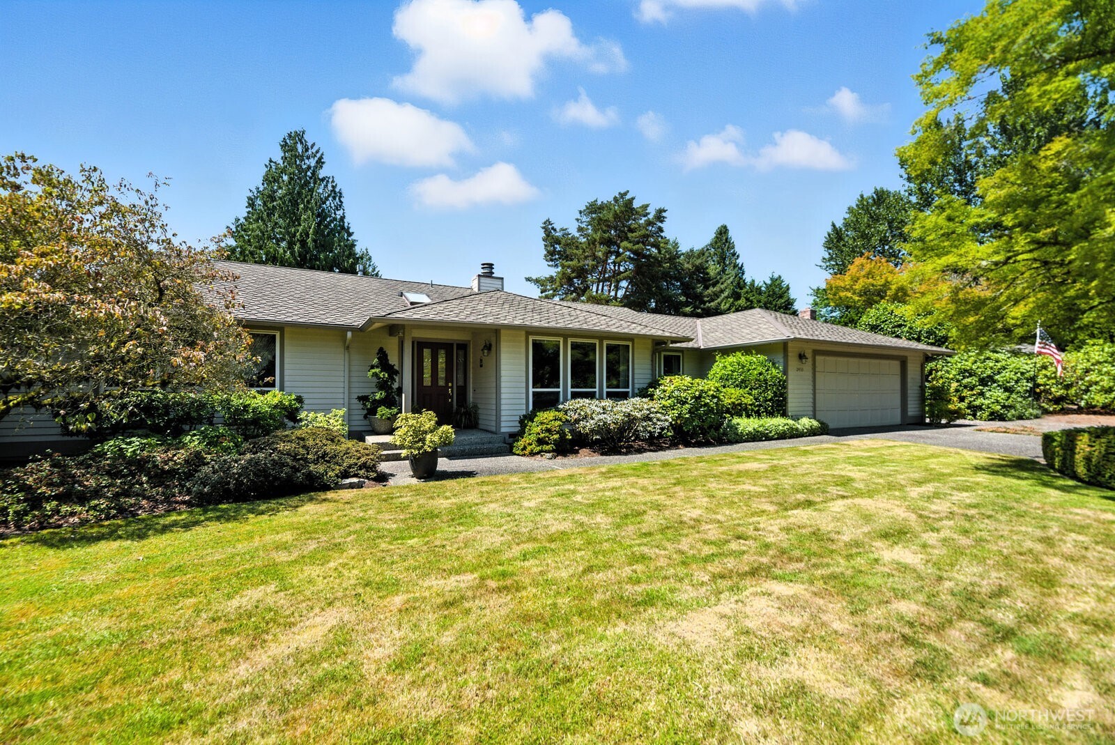 2433 79th Avenue NE
