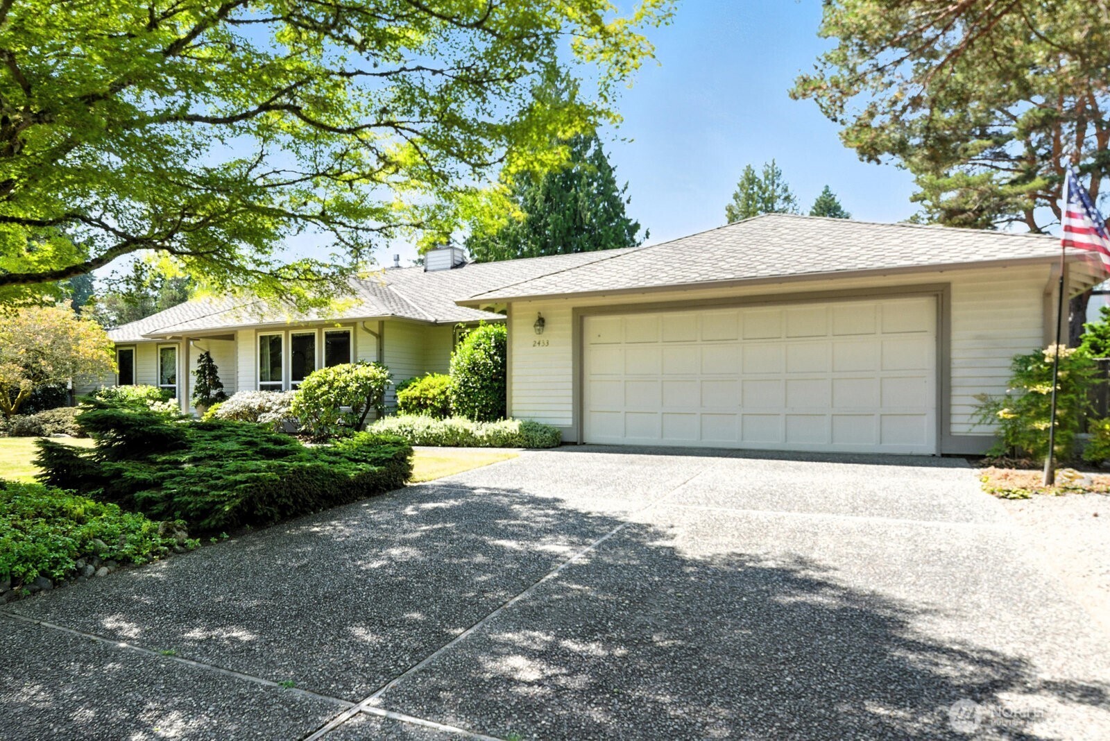 2433 79th Avenue NE