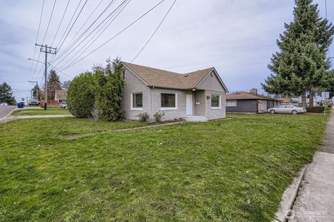 Photo of 7520 Park Avenue S, Tacoma, WA 98408 (MLS # 2459301)