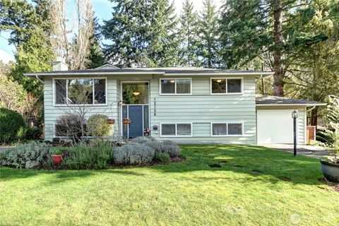 Photo of 12128 95th Place NE, Kirkland, WA 98034 (MLS # 2481661)