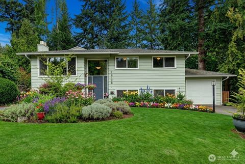Photo of 12128 95th Place NE, Kirkland, WA 98034 (MLS # 2481661)