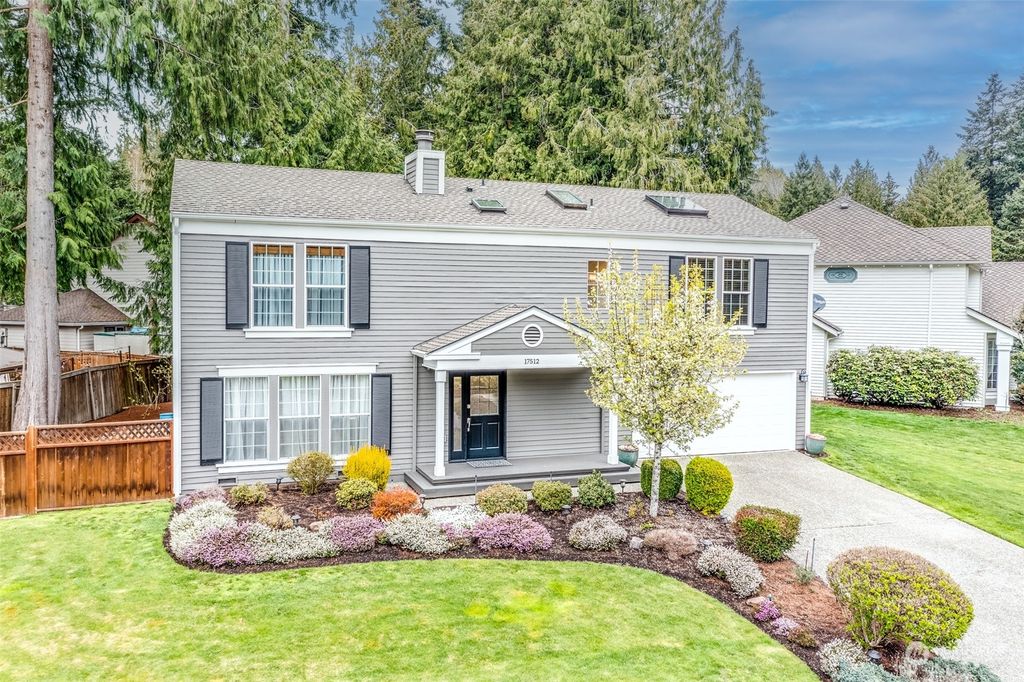 Photo of 17512 NE 137th Street, Redmond, WA 98052 (MLS # 2058832)