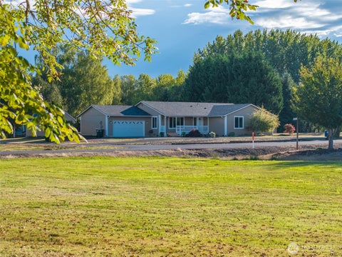 Photo of 185 Hidden Meadows Drive, Chehalis, WA 98532 (MLS # 2579650)